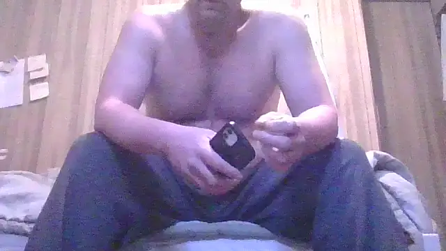 Snapshot of HottiesHoles chatting on March 29, 2026, 10:43 pm HottiesHoles online show from March 29, 2026, 10:43 pm