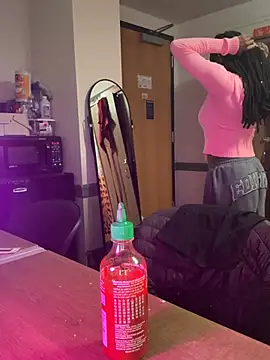 CookiesNcreaming online show from February 11, 2026, 10:37 pm