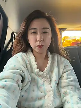 Jingjingxiang-520 online show from February 11, 2026, 3:33 am