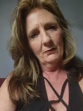 HotAzMilf online show from February 14, 2026, 9:39 am