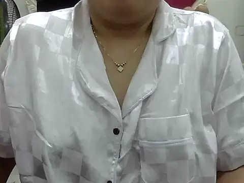 Snapshot of Sarah_no_land chatting on March 25, 2026, 2:01 pm Sarah no land online show from March 25, 2026, 2:01 pm