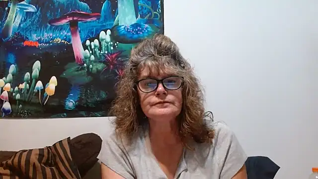 ladylavende3 online show from September 25, 2025, 5:44 am