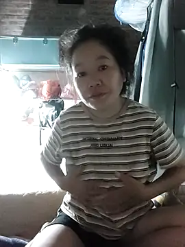 donaaa2 online show from April 4, 2026, 9:23 pm