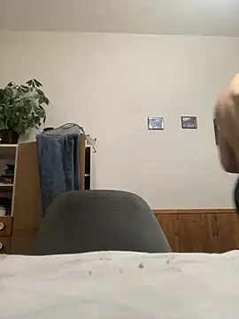 slabyhrac online show from February 7, 2026, 9:07 pm