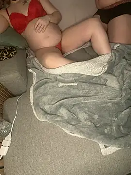 MissDesire2 online show from February 8, 2026, 8:01 pm