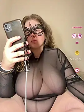 cherrylust12 online show from May 7, 2026, 11:21 pm