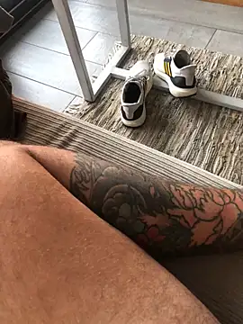 psilocibina22 online show from April 18, 2026, 10:30 am