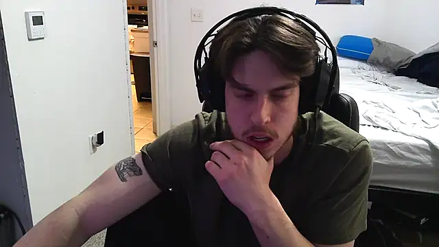 Snapshot of YummyDin chatting on March 3, 2026, 6:58 pm YummyDin online show from March 3, 2026, 6:58 pm