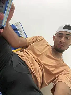 youngalexofficial online show from January 13, 2026, 5:35 am