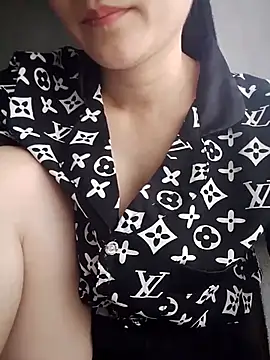 Asami 6868 online show from April 14, 2026, 7:14 am