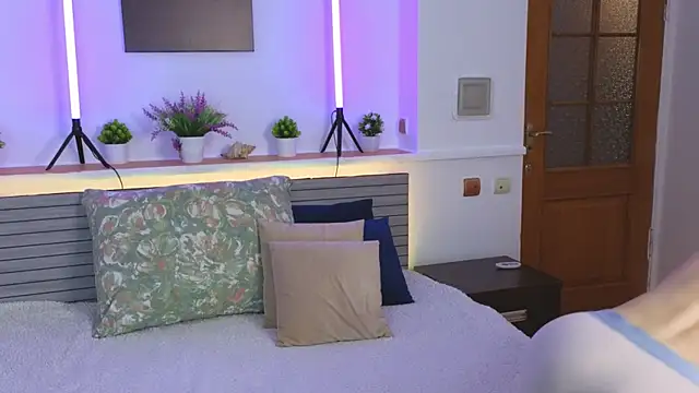 lucidangelok1 online show from April 26, 2026, 12:03 pm