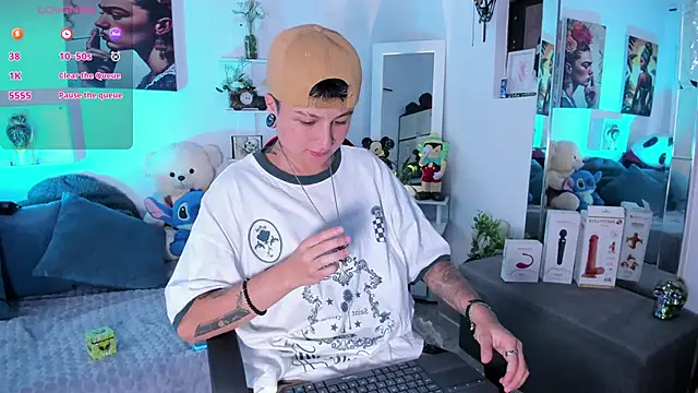 Zury Ramirez online show from January 10, 2026, 7:37 pm