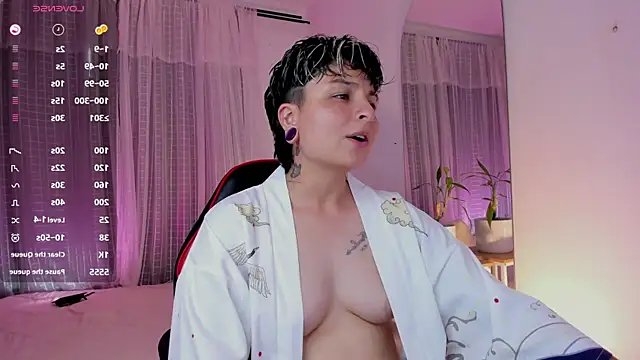 Zury Ramirez online show from April 19, 2026, 9:06 pm