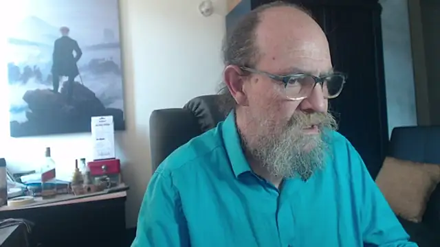 Uncle Hottie online show from July 8, 2026, 3:38 pm