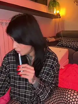 ReynaTatty online show from March 29, 2026, 8:53 pm