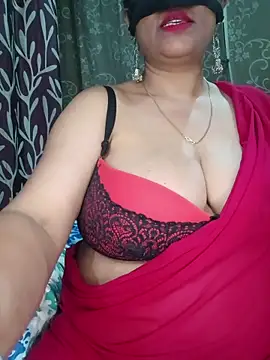 Hot-BHABHI696 online show from April 6, 2026, 8:43 pm