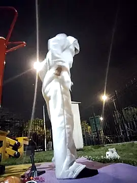 laperracobarde online show from February 28, 2026, 2:23 am