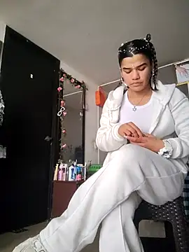 laperracobarde online show from March 11, 2026, 6:36 pm