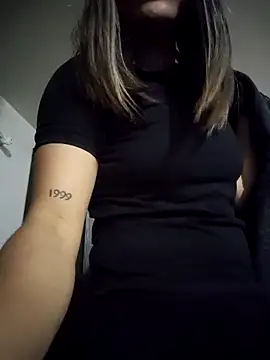 laperracobarde online show from April 27, 2026, 2:42 am