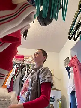 Snapshot of SugarNCinnamon chatting on February 9, 2026, 8:13 pm SugarNCinnamon online show from February 9, 2026, 8:13 pm