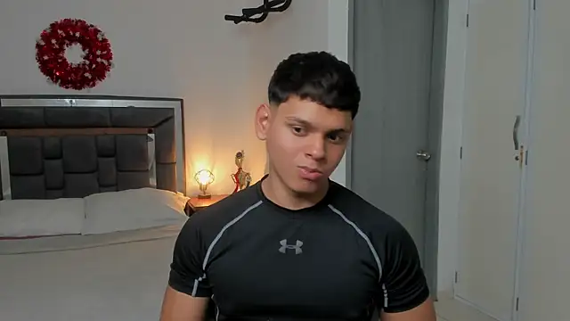 stefan leenox online show from April 24, 2026, 8:22 pm