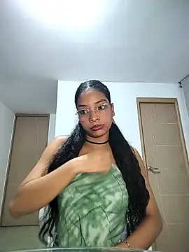 KATALINA SANTANA  online show from May 15, 2026, 12:17 am