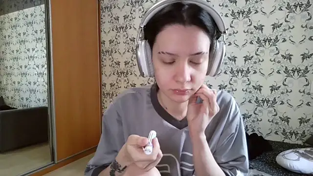 LxayBloom online show from March 13, 2026, 7:26 am