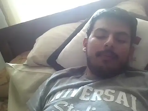 Mateotubbe online show from April 12, 2026, 9:31 pm