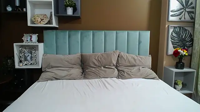 DarcyeJane online show from February 11, 2026, 8:47 pm