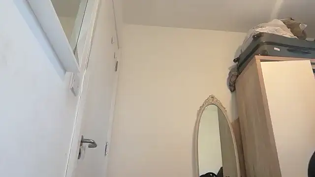 fayfay21xh online show from April 30, 2026, 6:14 pm