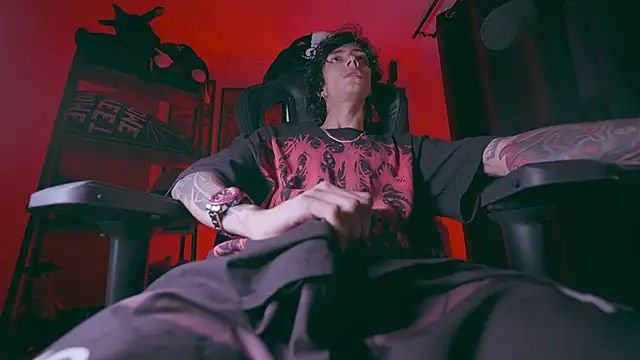 Olliver   y online show from April 14, 2026, 2:50 am