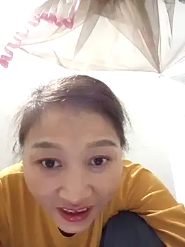 yumyum112 online show from January 11, 2026, 12:48 am