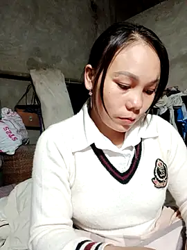 Snapshot of vanvan005 chatting on February 17, 2026, 11:18 am vanvan005 online show from February 17, 2026, 11:18 am