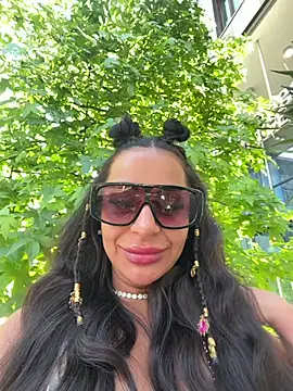 sweetxlayla online show from June 15, 2026, 5:59 pm