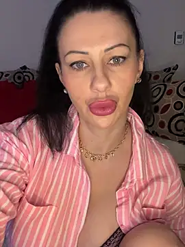 IRISWHITE17 online show from March 27, 2026, 6:19 am