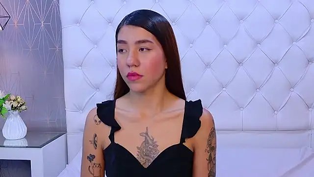 VioletFroost online show from February 3, 2026, 2:53 am