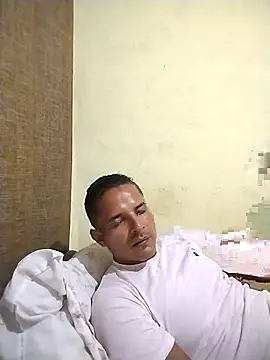 Snapshot of Gracho_25 chatting on February 2, 2026, 3:16 am Gracho 25 online show from February 2, 2026, 3:16 am