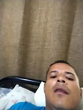 Snapshot of Gracho_25 chatting on February 6, 2026, 6:33 pm Gracho 25 online show from February 6, 2026, 6:33 pm