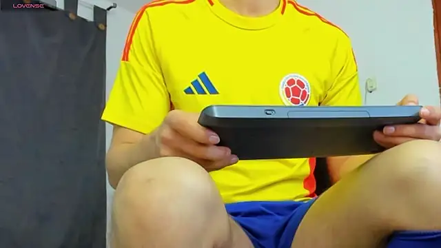 camilo model online show from April 3, 2026, 7:06 am