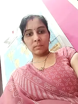 Snapshot of Hot_ree85 chatting on March 3, 2026, 8:09 am Hot ree85 online show from March 3, 2026, 8:09 am