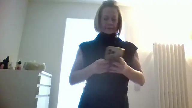 Milfshake227 online show from March 6, 2026, 10:39 pm