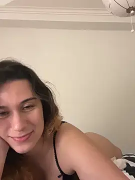 joanaguerreiru online show from May 7, 2026, 11:43 pm