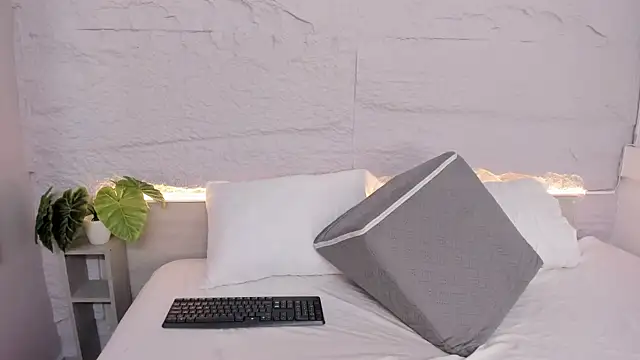 Snapshot of lanna_18_ chatting on March 27, 2026, 11:43 am lanna 18 online show from March 27, 2026, 11:43 am