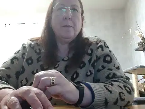 xmyriamx online show from February 24, 2026, 8:40 pm