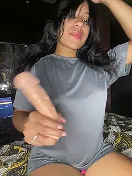 Sofibleaze online show from March 4, 2026, 5:46 am