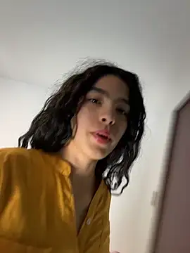 dani bela online show from May 13, 2026, 10:38 pm