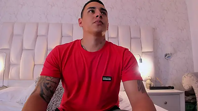 MassimoCo  online show from February 28, 2026, 11:06 pm