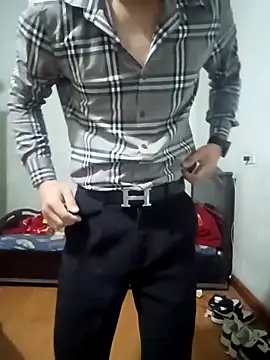 Hoangvan99997 online show from March 4, 2026, 2:34 pm