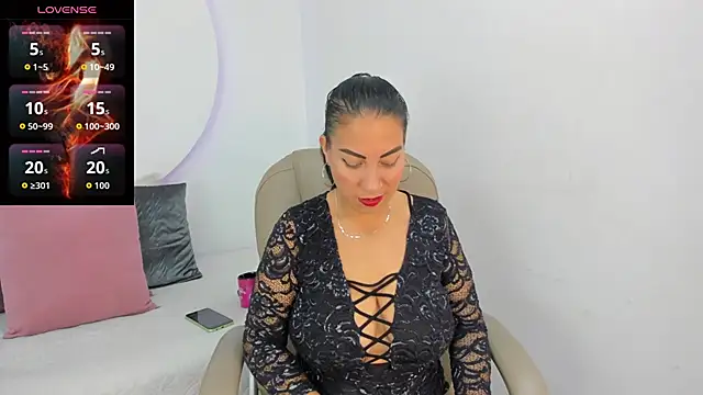 Snapshot of AmberJoyMilf chatting on April 22, 2026, 12:07 pm AmberJoyMilf online show from April 22, 2026, 12:07 pm