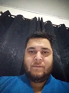 gordinhoCRZ2 online show from January 5, 2026, 8:34 pm